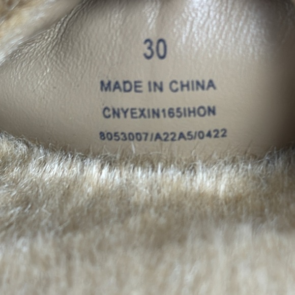 Burberry Kids Faux Fur Hockley Slipper. Size 30. US 12.5. - Picture 12 of 17